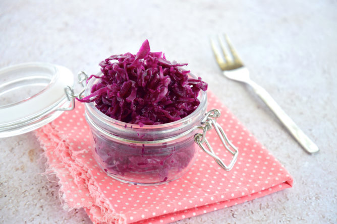 Red sauerkraut 