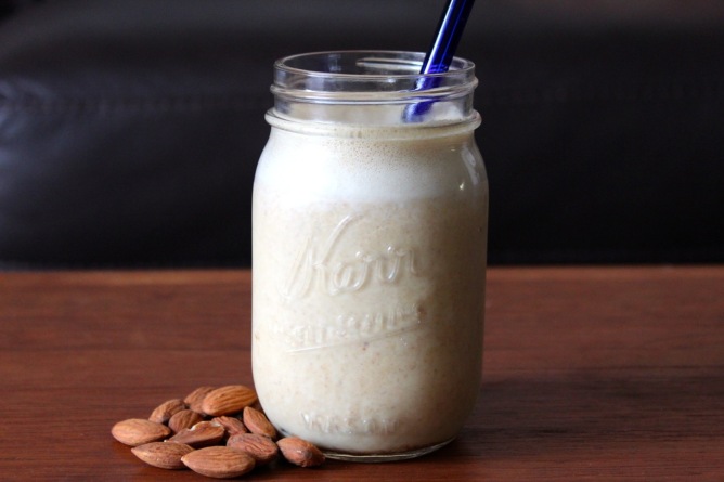 Cinnamon Almond Milk Date Smoothie