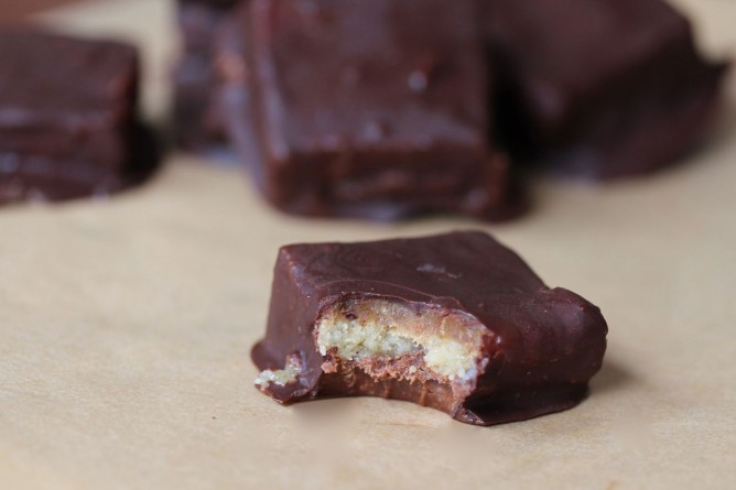 Caramel Fudge Bar - Healthy Halloween Treats 