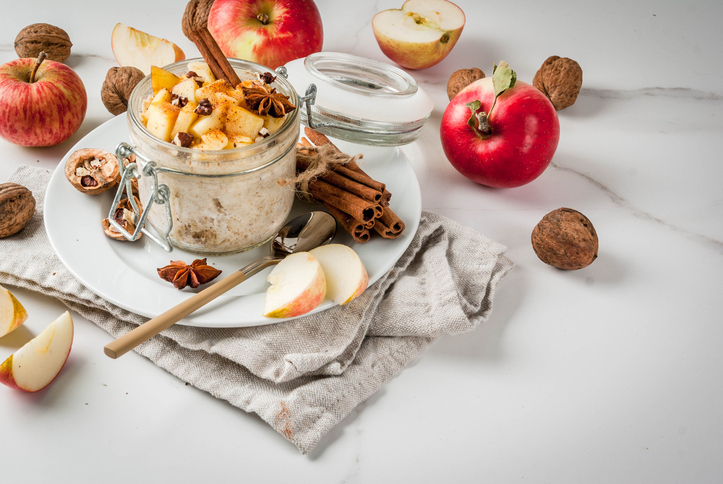 Apple Cinnamon Protein Overnight Oats