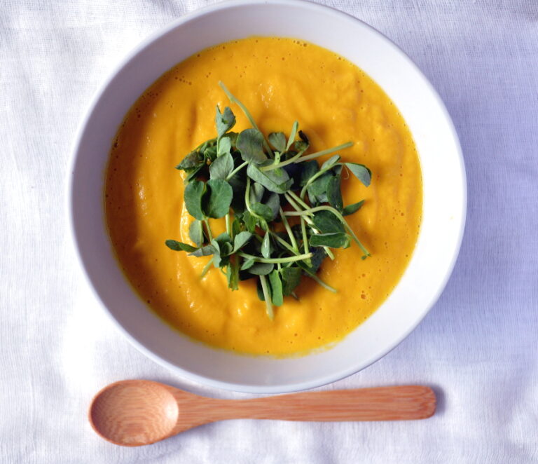 Vegan Cashew Carrot Ginger Soup