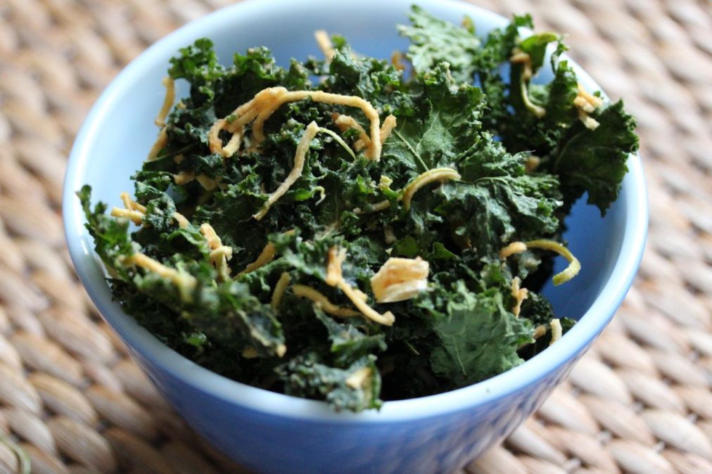 Apple Cinnamon Kale Chips