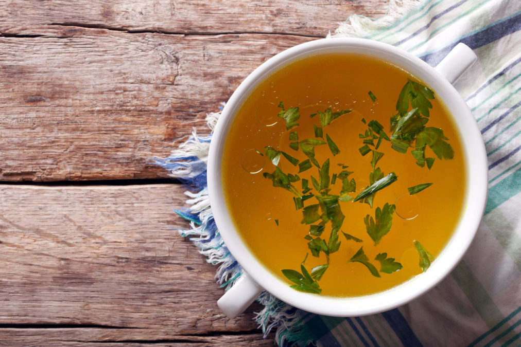 Health Benefits of Bone Broth: Simple Bone Broth Recipe