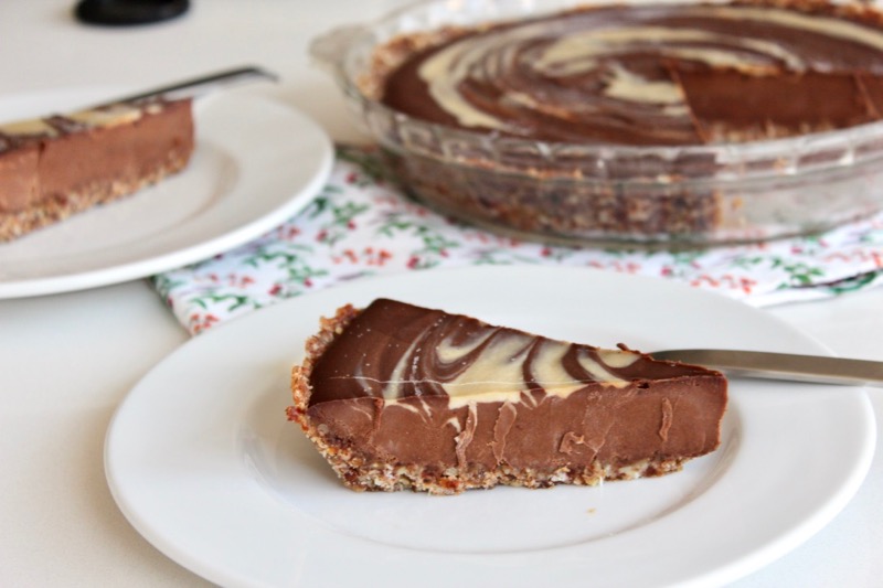 Chocolate cream pie - natural food dyes