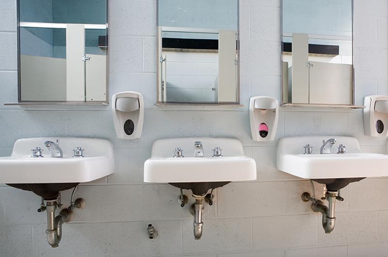 public-bathroom-sinks