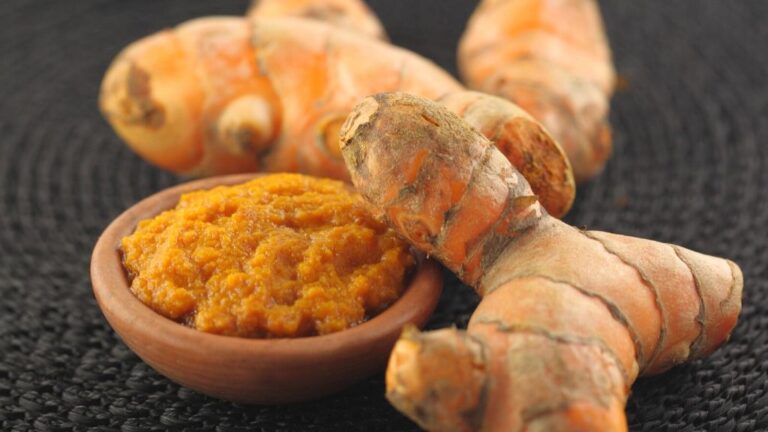 Homemade Turmeric Paste Recipe – And How to Use It