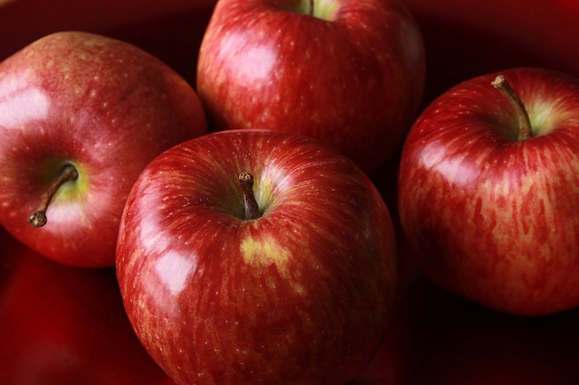 Apples