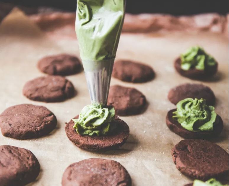 Matcha Cashew Filling - Healthy Frosting