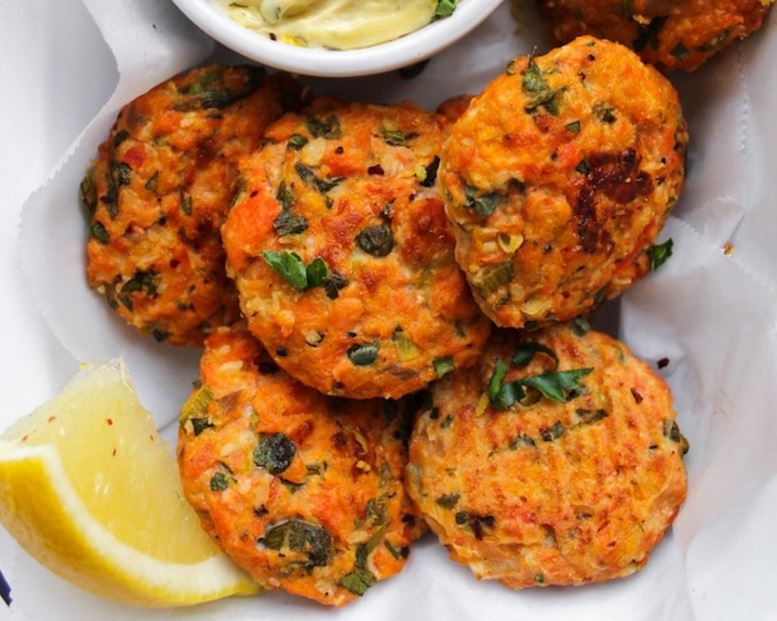 Mini Paleo Salmon Cakes