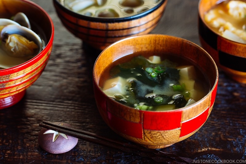 Homemade miso soup recipe