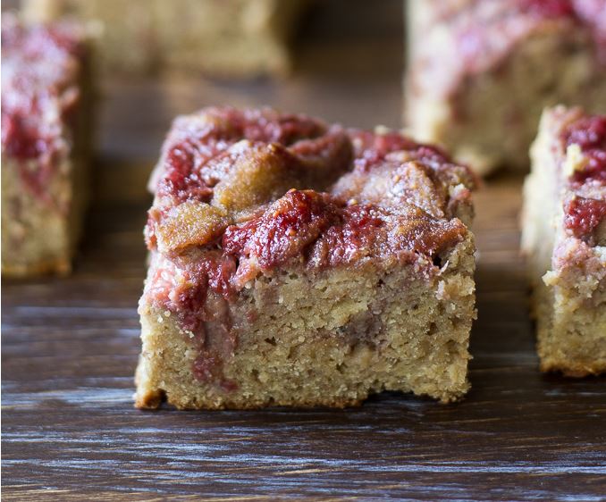 Strawberry Banana Breakfast Bars